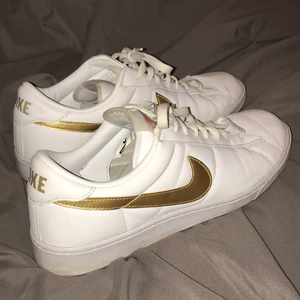 Nike white & gold size 12 leather skater shoes